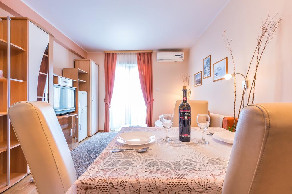 Villa Roses Apartments & Wellness Ičići Eksteriør billede
