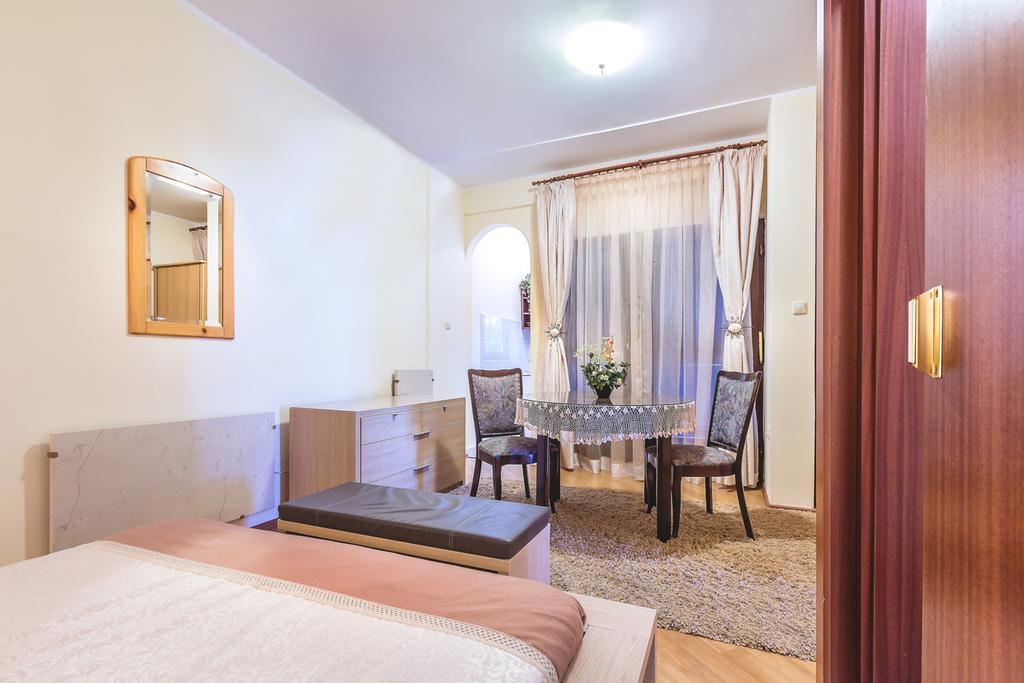 Villa Roses Apartments & Wellness Ičići Eksteriør billede