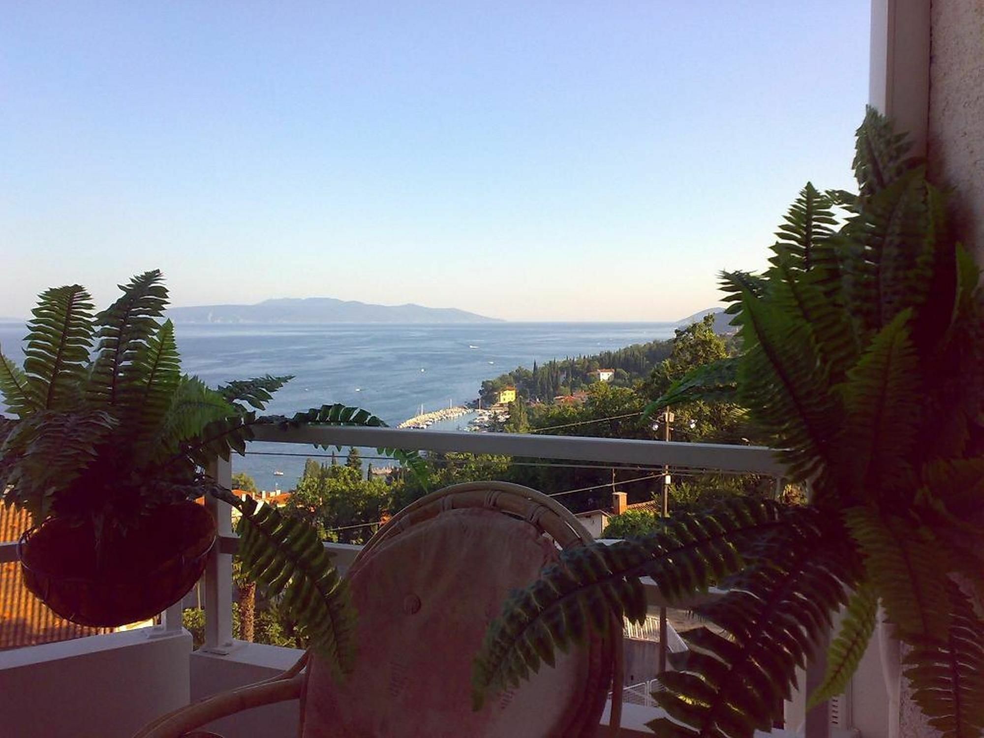 Villa Roses Apartments & Wellness Ičići Eksteriør billede